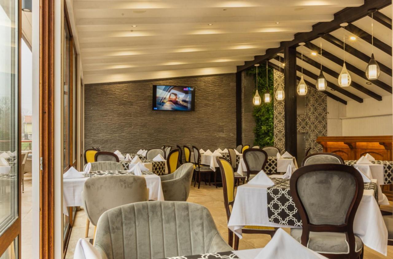 Vemara City Boutique Hotel-Free Parking Varna Exterior foto