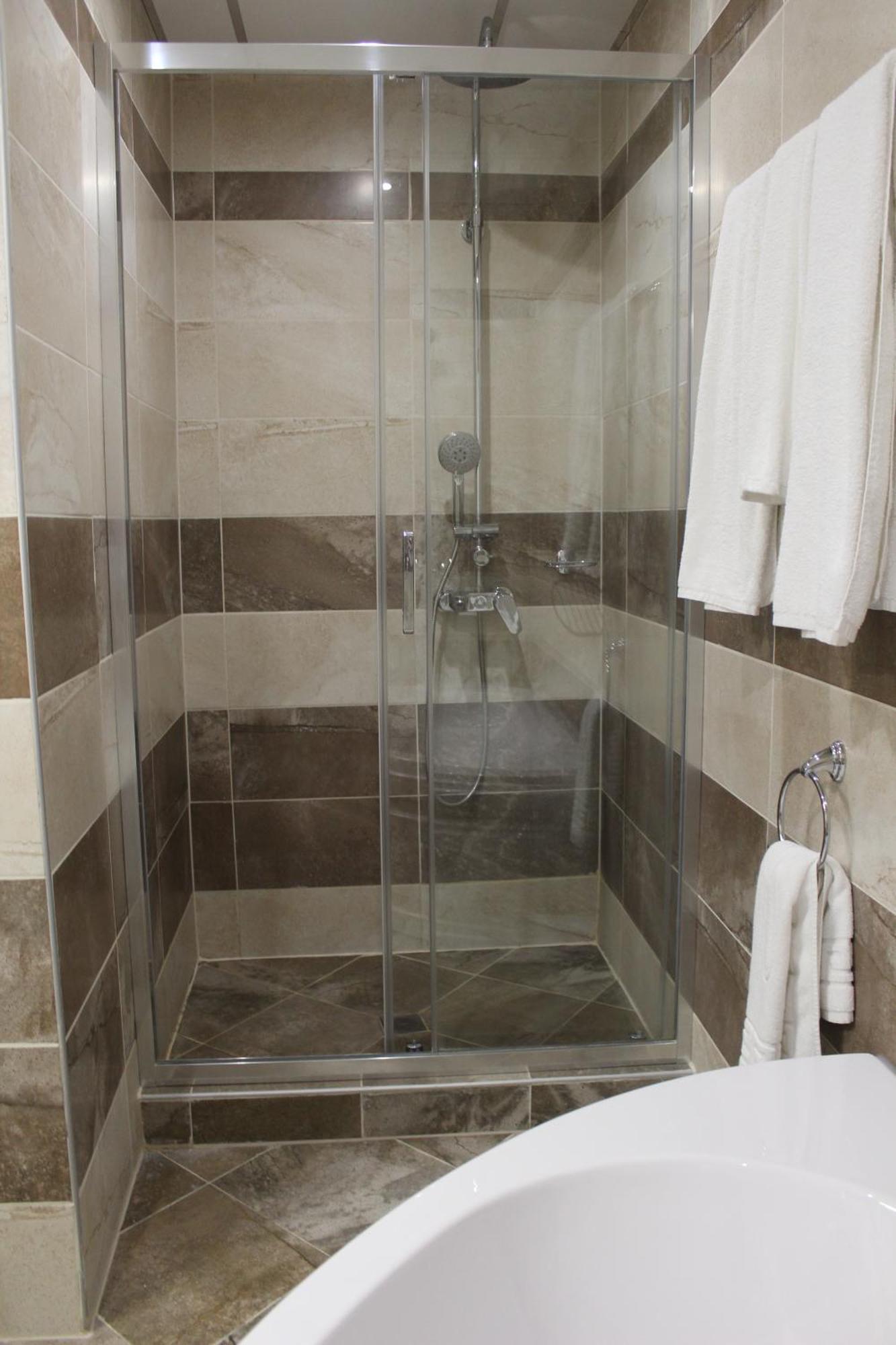 Vemara City Boutique Hotel-Free Parking Varna Exterior foto